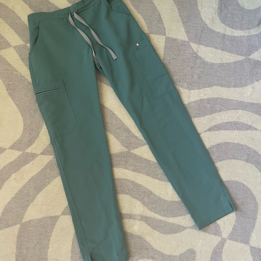 FIGS Hydrogreen Yolas